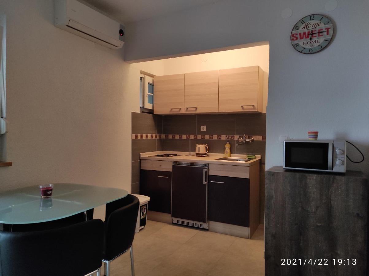 Apartmani Quattro Starigrad Paklenica Eksteriør bilde