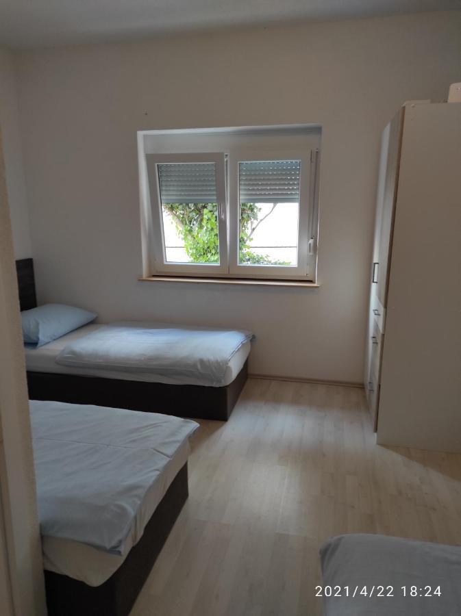 Apartmani Quattro Starigrad Paklenica Eksteriør bilde