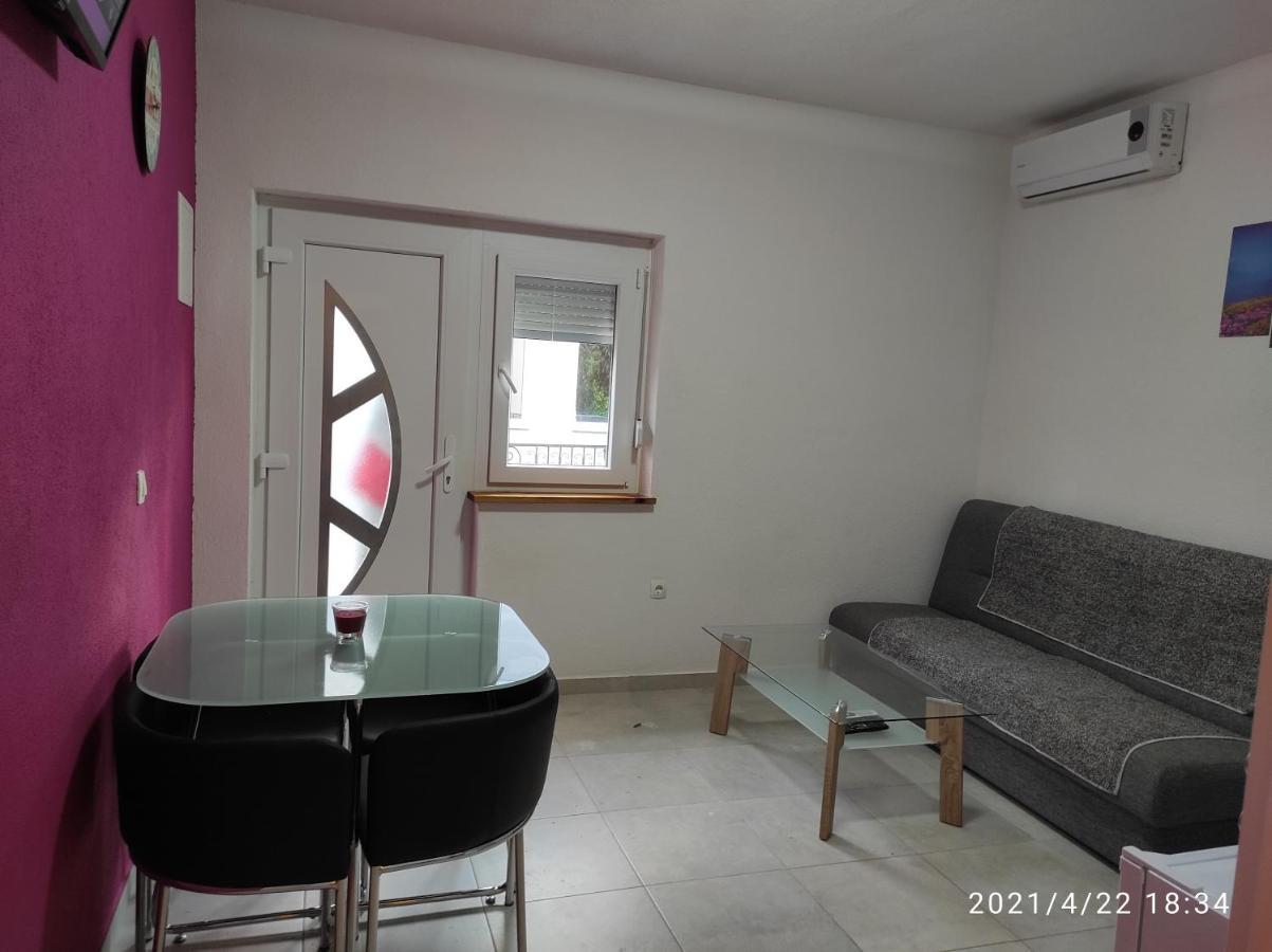Apartmani Quattro Starigrad Paklenica Eksteriør bilde