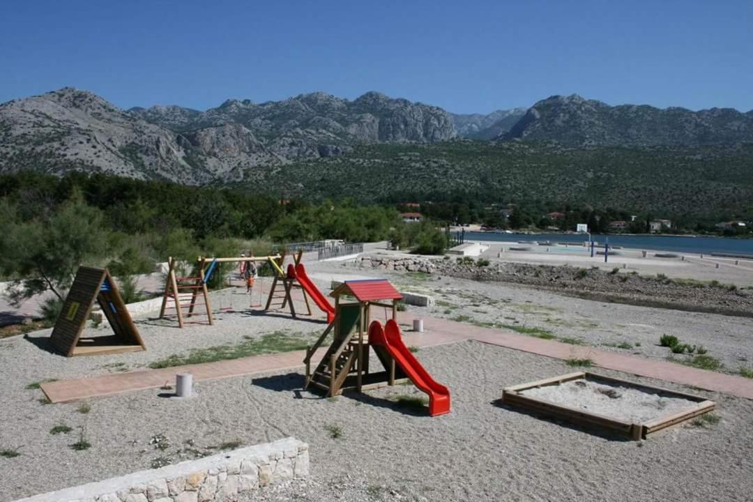 Apartmani Quattro Starigrad Paklenica Eksteriør bilde